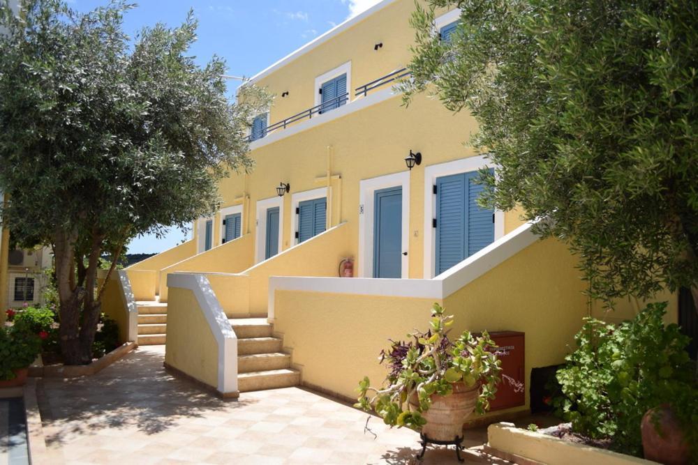Esperides Maisonettes Agia Marina  Экстерьер фото